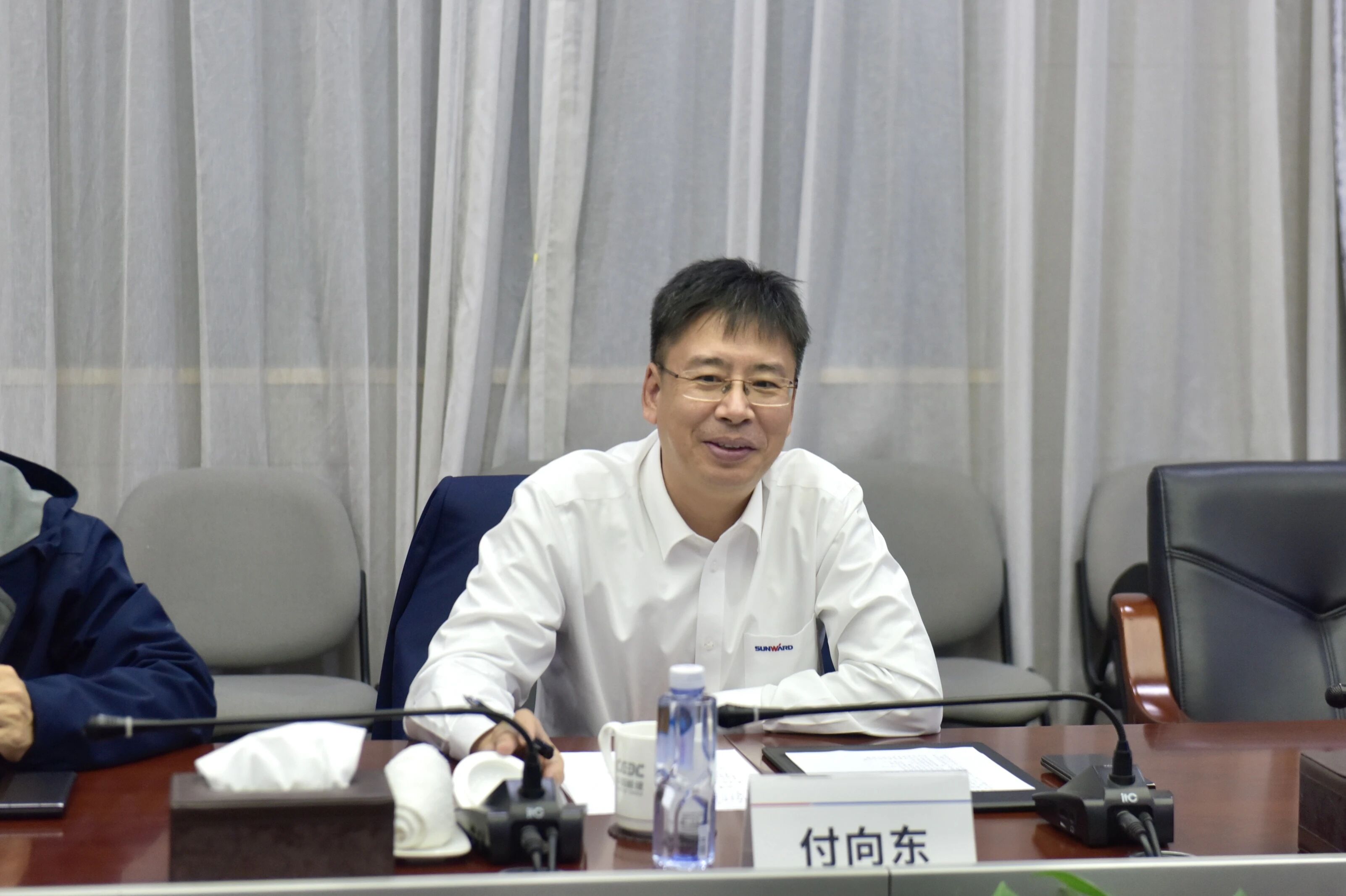 山河智能與易普力開展座談交流，譜寫互利共贏新篇章