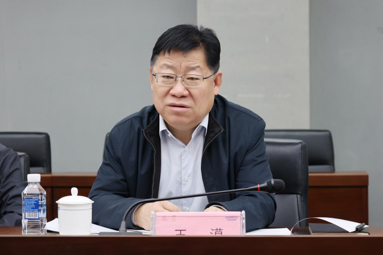 新礦投資集團(tuán)黨委書(shū)記、董事長(zhǎng)王漠到訪山河智能