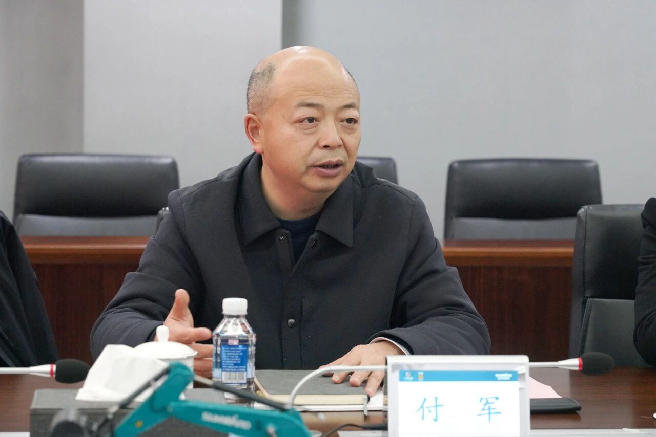 數(shù)智化現(xiàn)場混裝銨油炸藥車下線！山河智能與易普力攜手共筑智能礦山新篇章