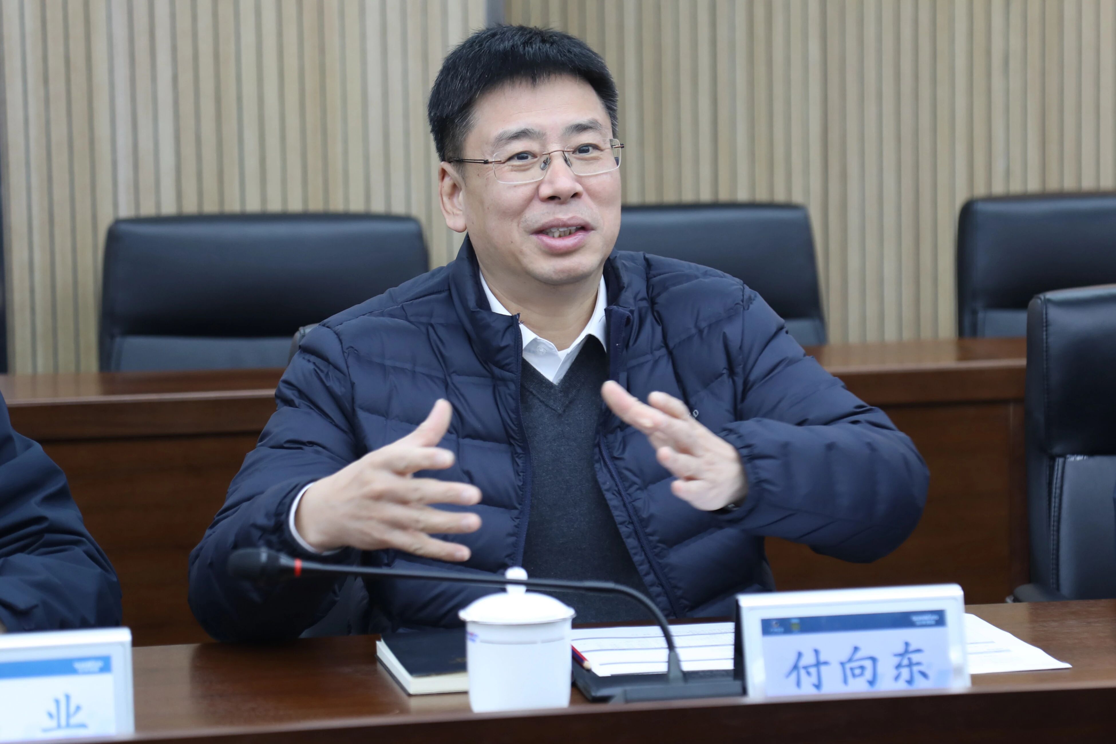 中國出口信用保險公司湖南分公司負(fù)責(zé)人蔡旺到訪山河智能