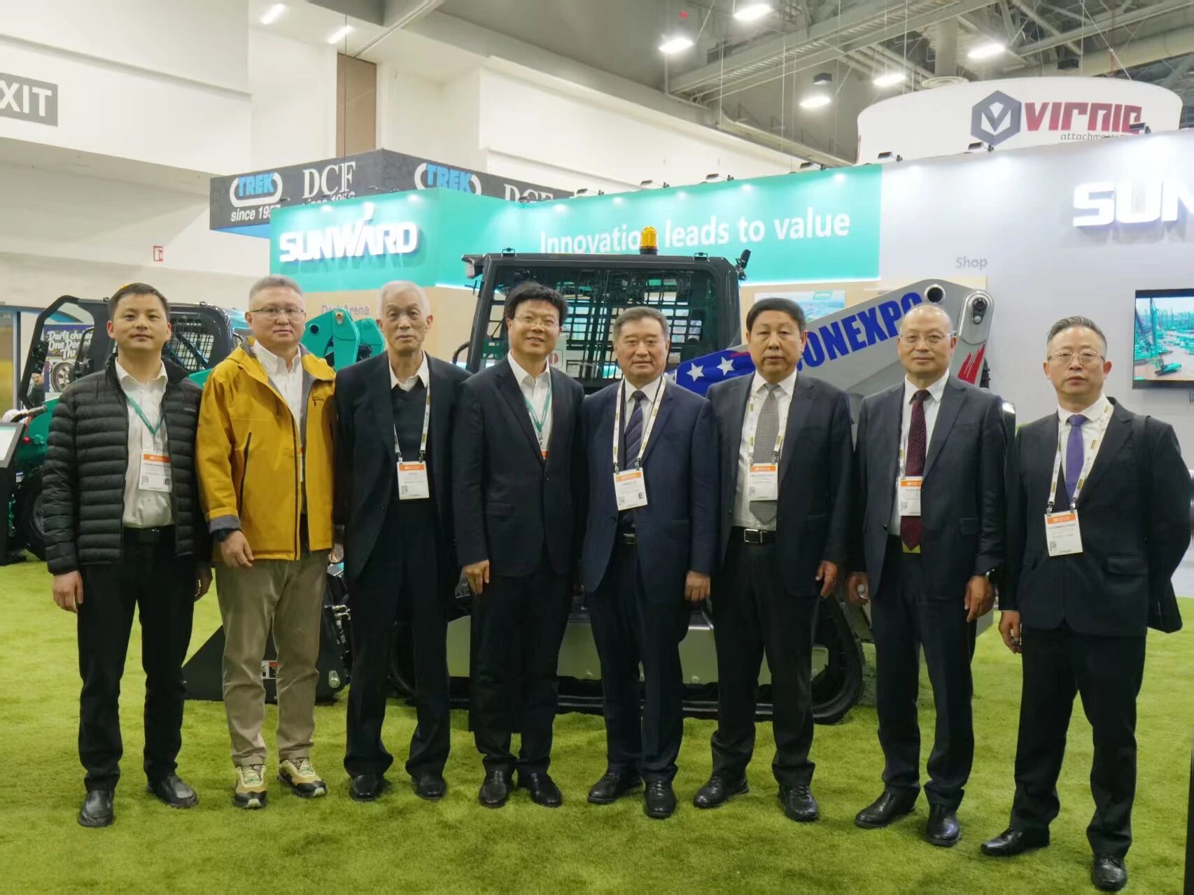 2026美國(guó)拉展 | 中國(guó)工程機(jī)械工業(yè)協(xié)會(huì)會(huì)長(zhǎng)蘇子孟一行到訪山河智能展位